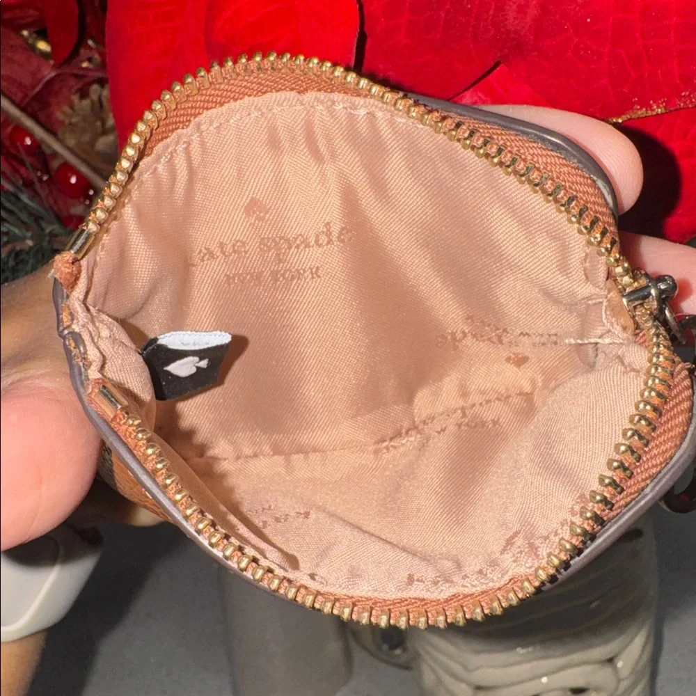 🤎Kate Spade New York Rosie Tan Small Gold Clip On Coin Purse